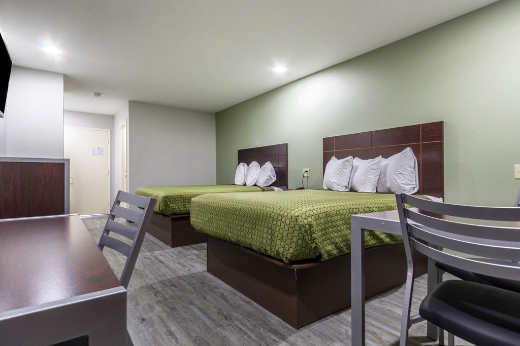 Scottish Inn And Suites Tomball Dış mekan fotoğraf
